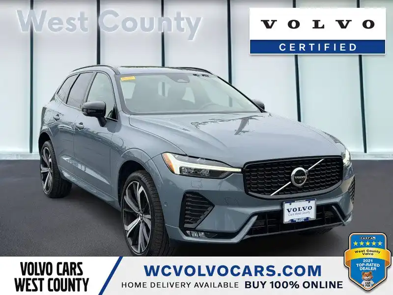 2023 Volvo XC60 B5 Ultimate Dark Theme AWD's photo