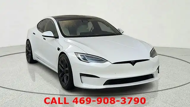2022 Tesla Model S Plaid's photo