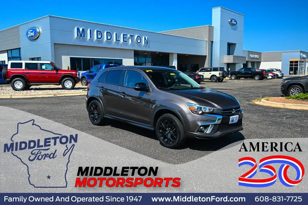 2018 Mitsubishi Outlander Sport 2.0 LE 2WD CVT's photo