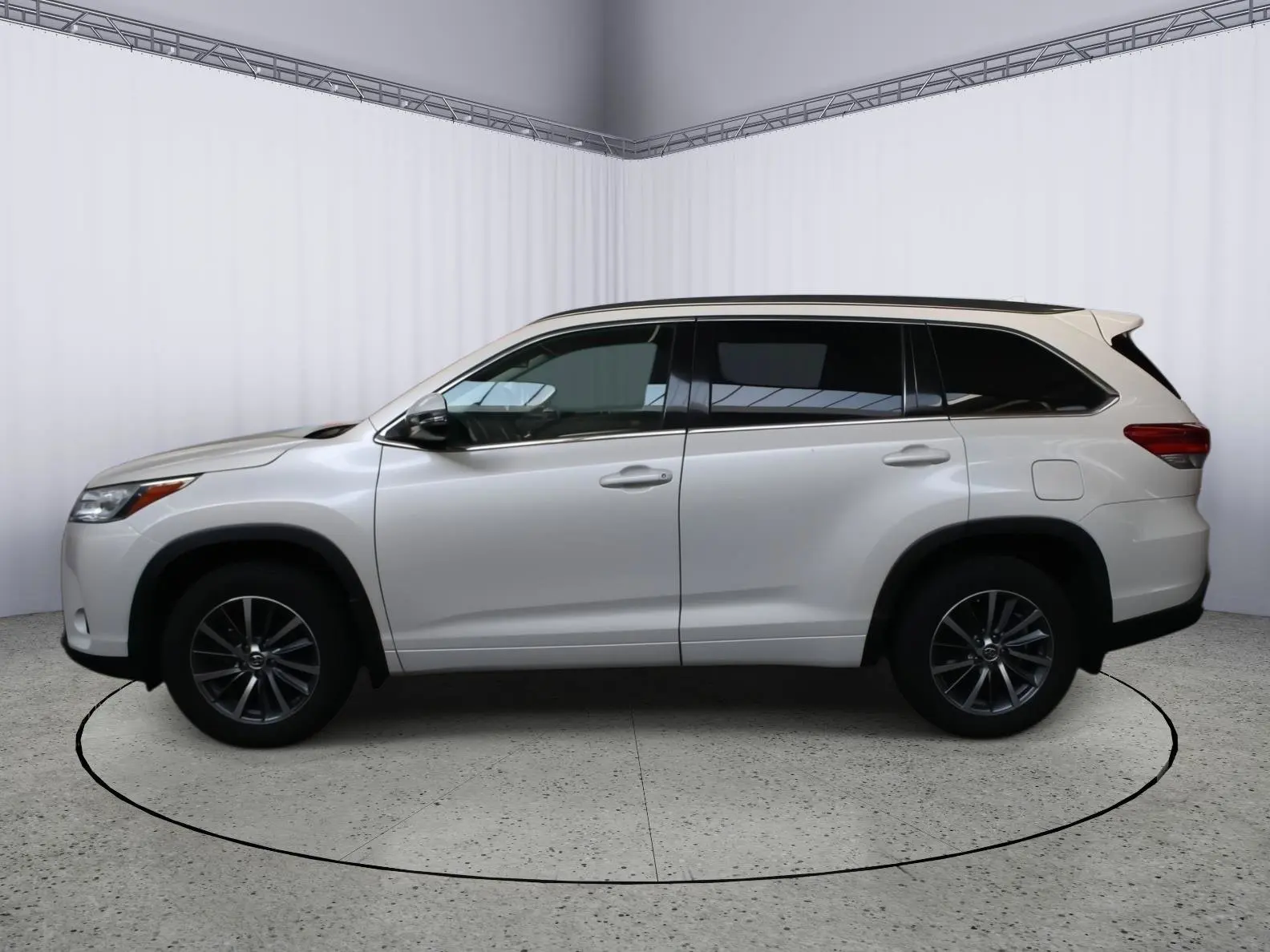 2018 Toyota Highlander XLE 4WD V6 photo 4