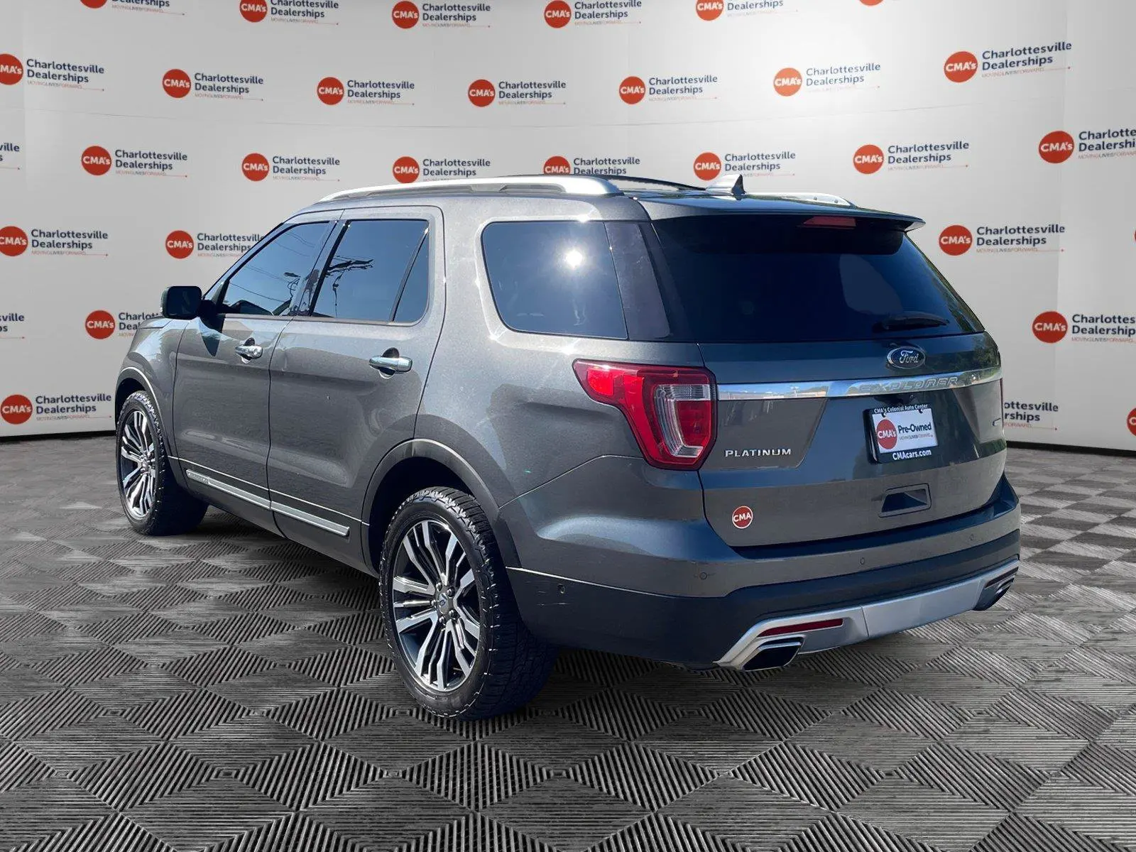 2016 Ford Explorer Platinum 4WD photo 3