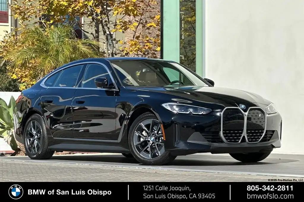 2023 BMW i4 eDrive35's photo