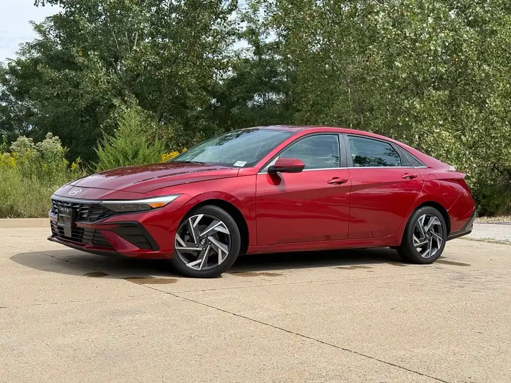 2024 Hyundai Elantra 2.0 SEL IVT's photo