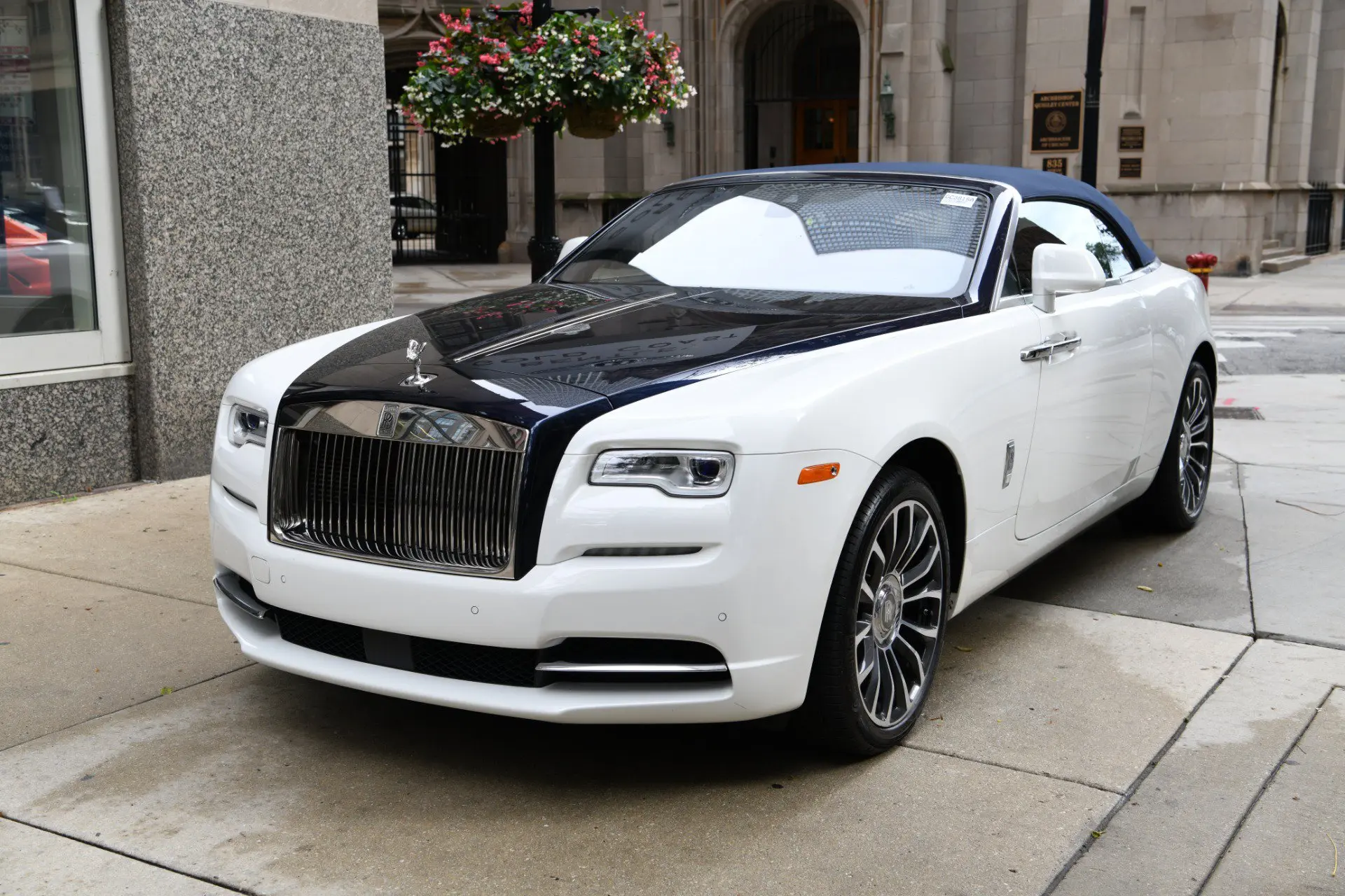 2020 Rolls-Royce Dawn Base photo 4