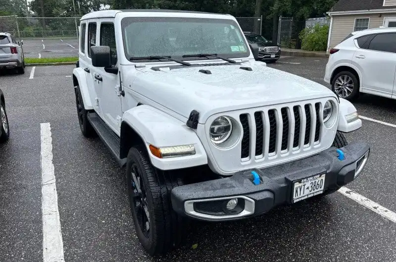 2022 Jeep Wrangler Sahara 4xe's photo