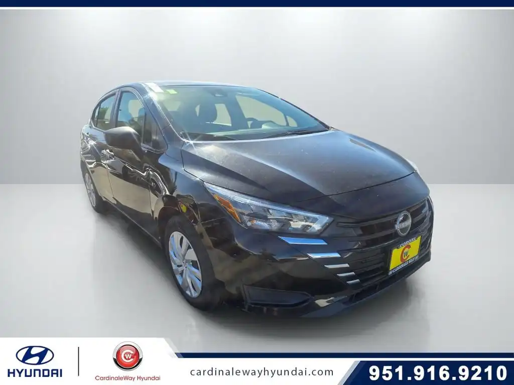 2025 Nissan Versa 1.6 S CVT's photo