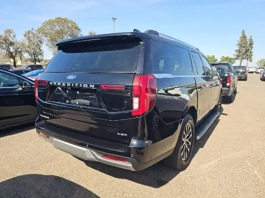 2025 Ford Expedition Platinum MAX 4x4 photo 4