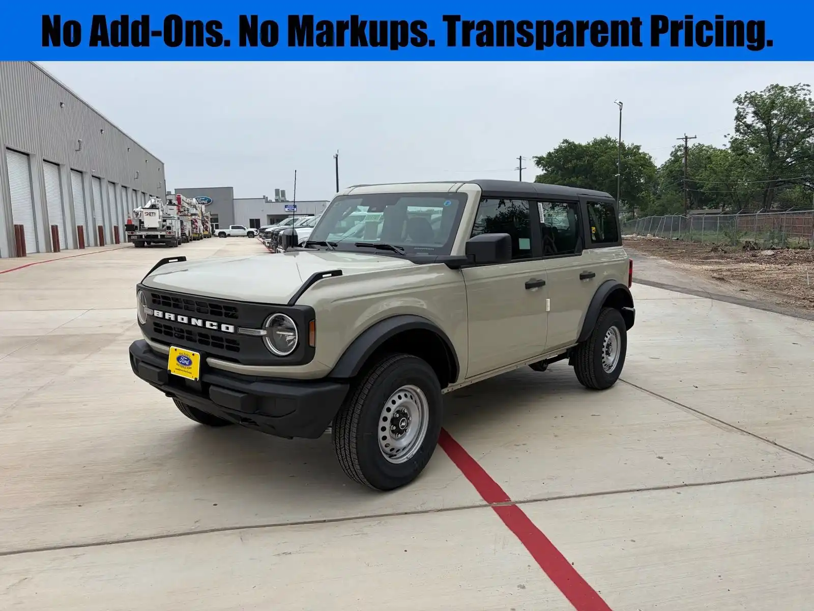 2026 Ford Bronco Base 4WD's photo