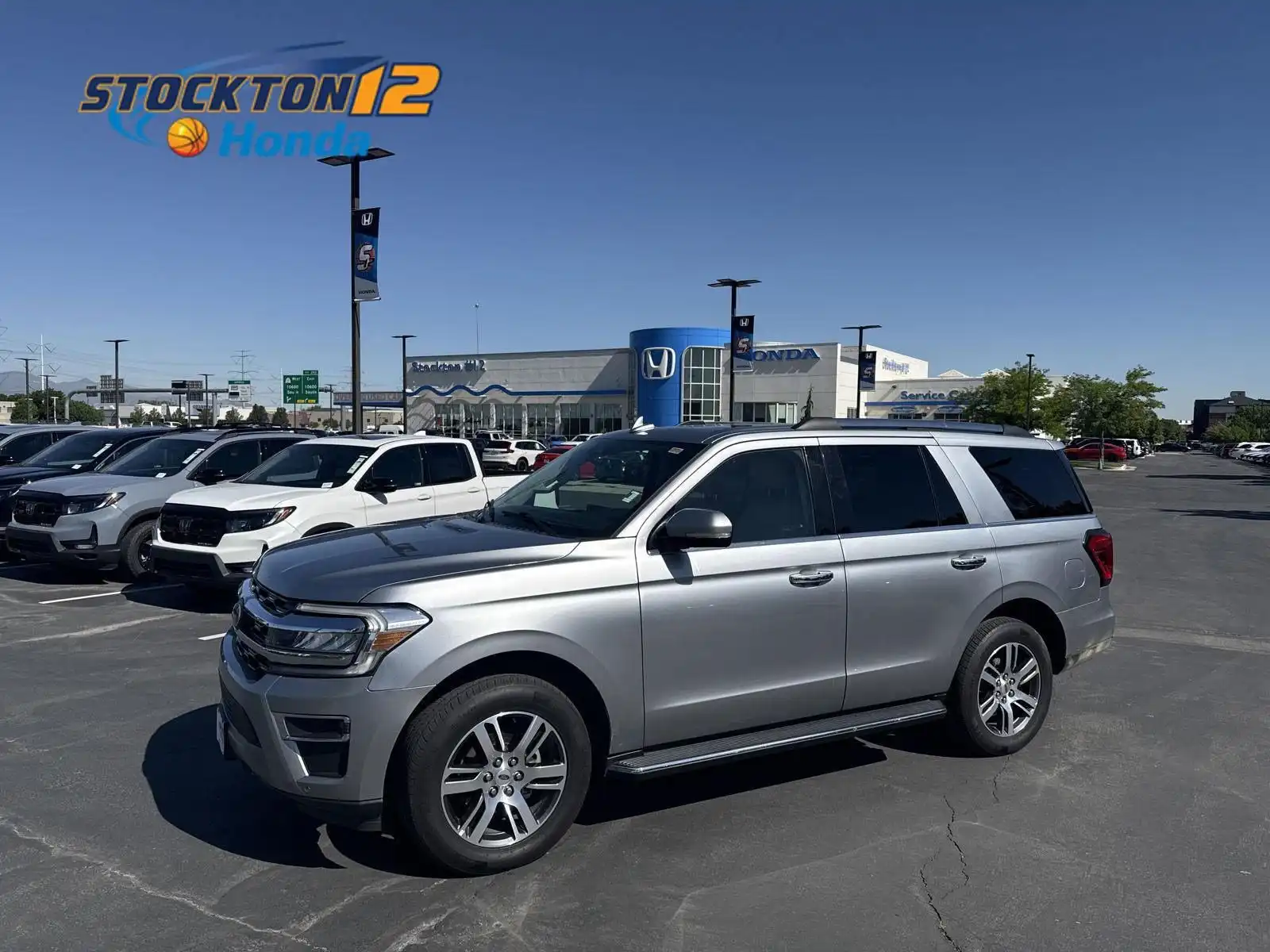 2023 Ford Expedition Limited 4X4's photo