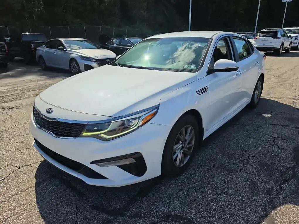 2019 Kia Optima LX Auto's photo