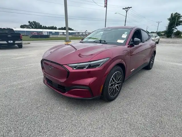 2025 Ford Mustang-Mach-e Premium's photo