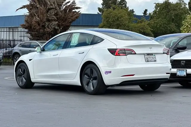2019 Tesla Model 3 Standard Range Plus photo 5
