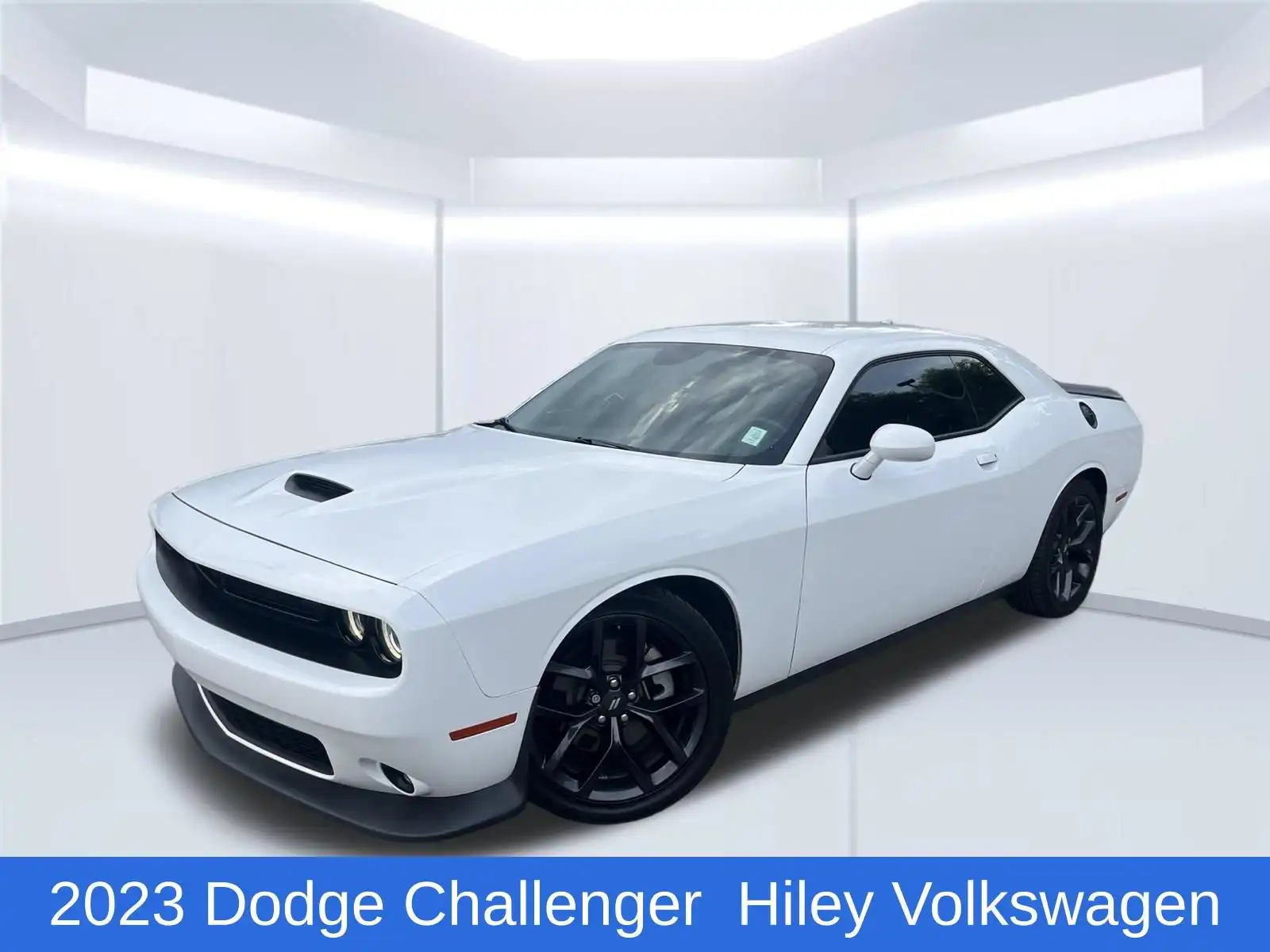 2023 Dodge Challenger GT Auto's photo