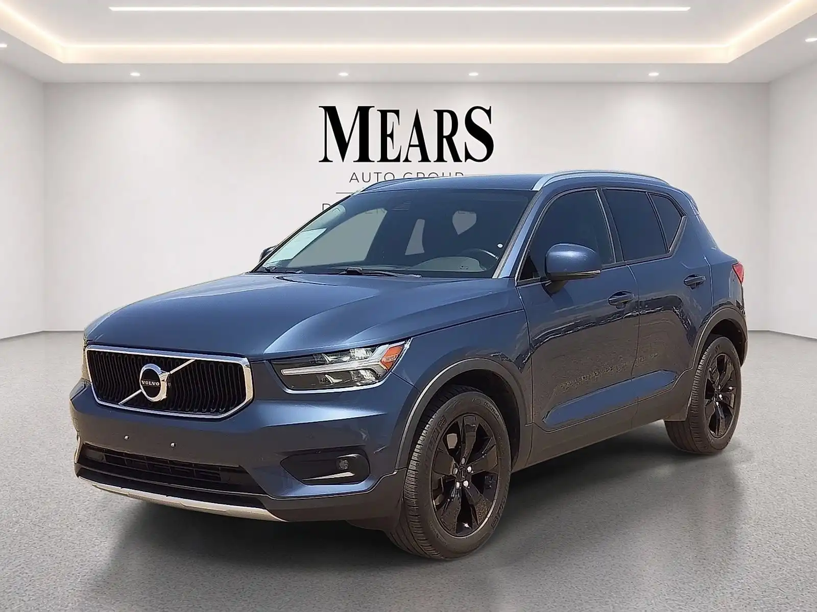 2021 Volvo XC40 T4 Momentum's photo