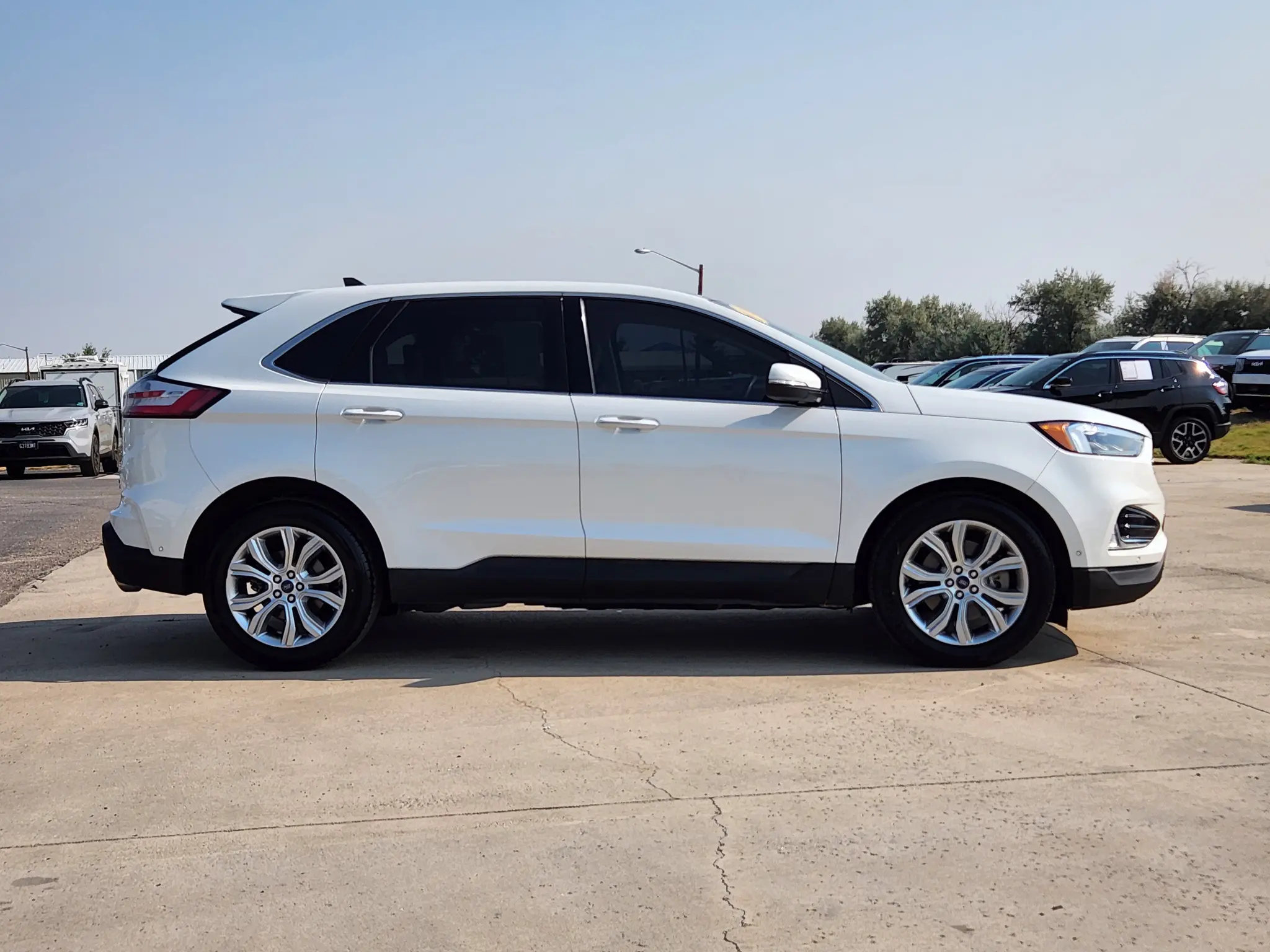 2020 Ford Edge Titanium AWD photo 4