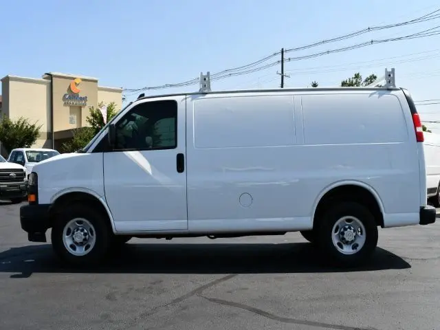 2019 Chevrolet Express Work Van HD 2500 photo 4