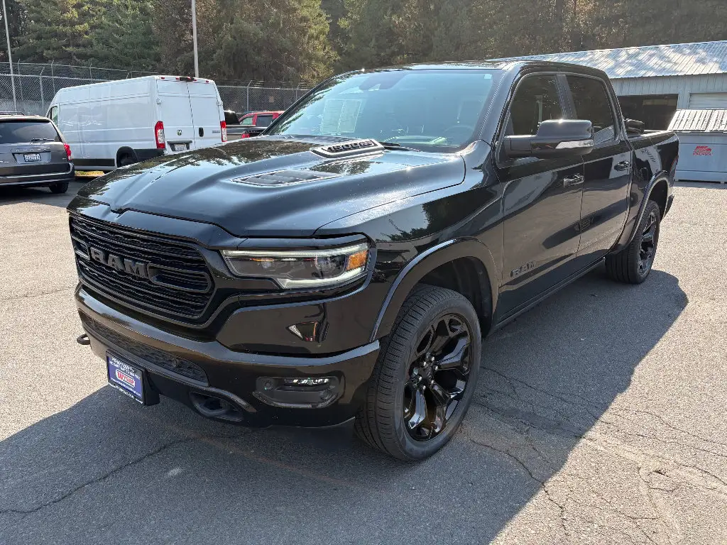 2021 RAM 1500 Limited 4WD Crew Cab 5'7 photo 1