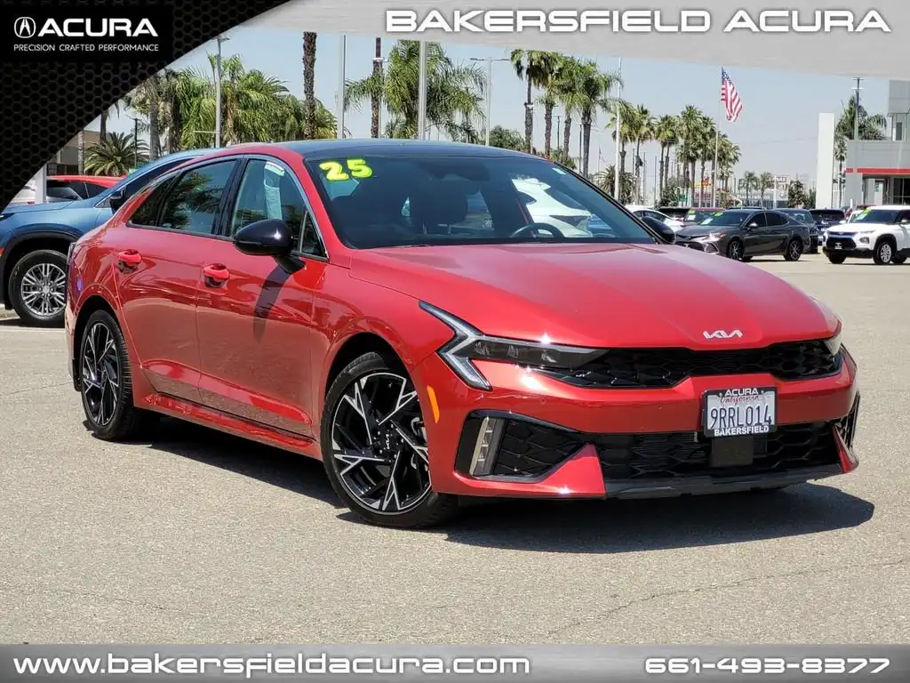 2025 Kia Optima GT-Line AWD's photo