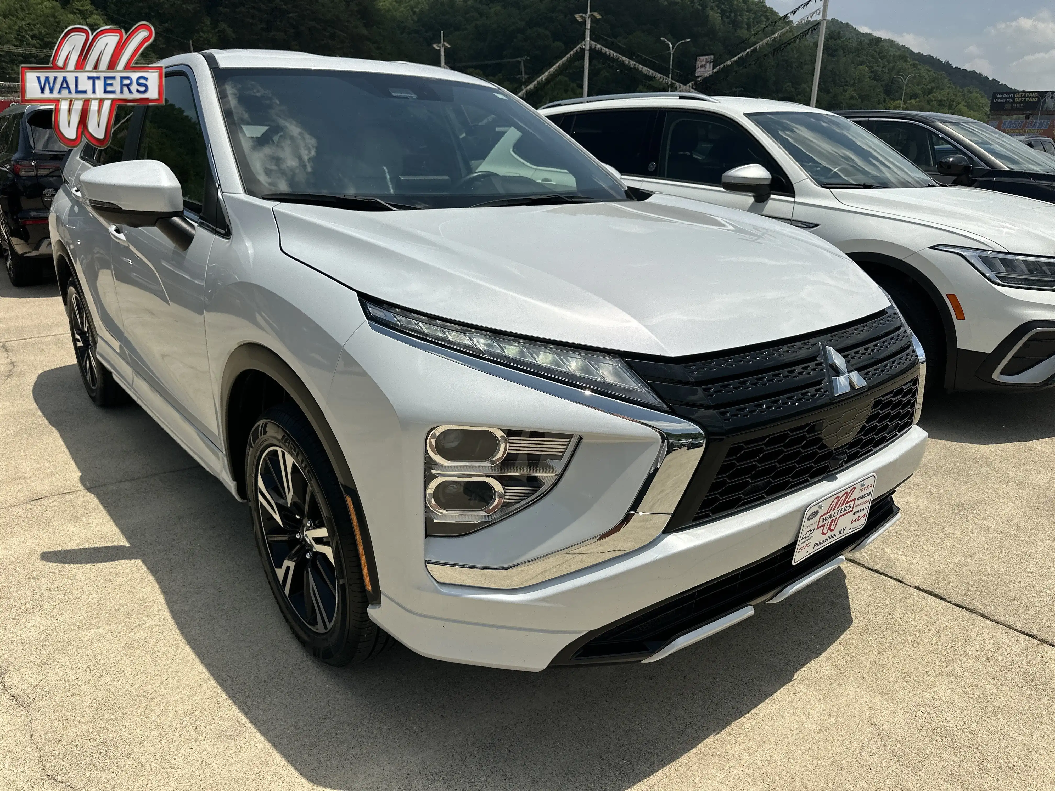 2025 Mitsubishi Eclipse Cross SEL S-AWC's photo