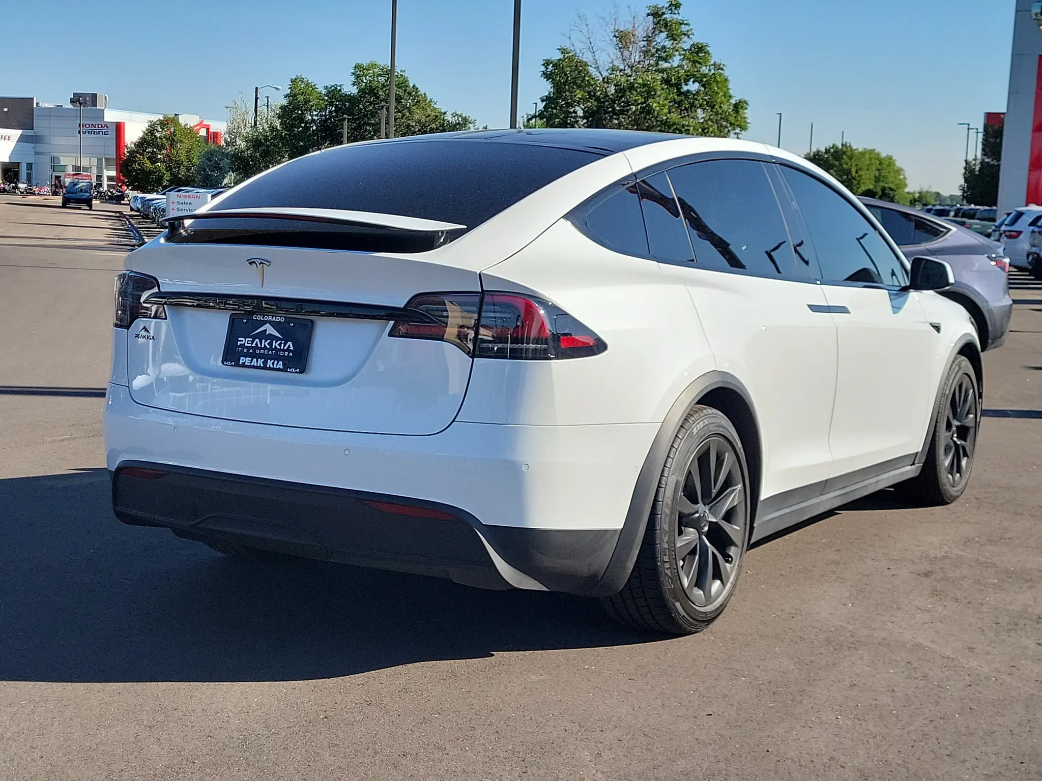 2022 Tesla Model X Long Range photo 4