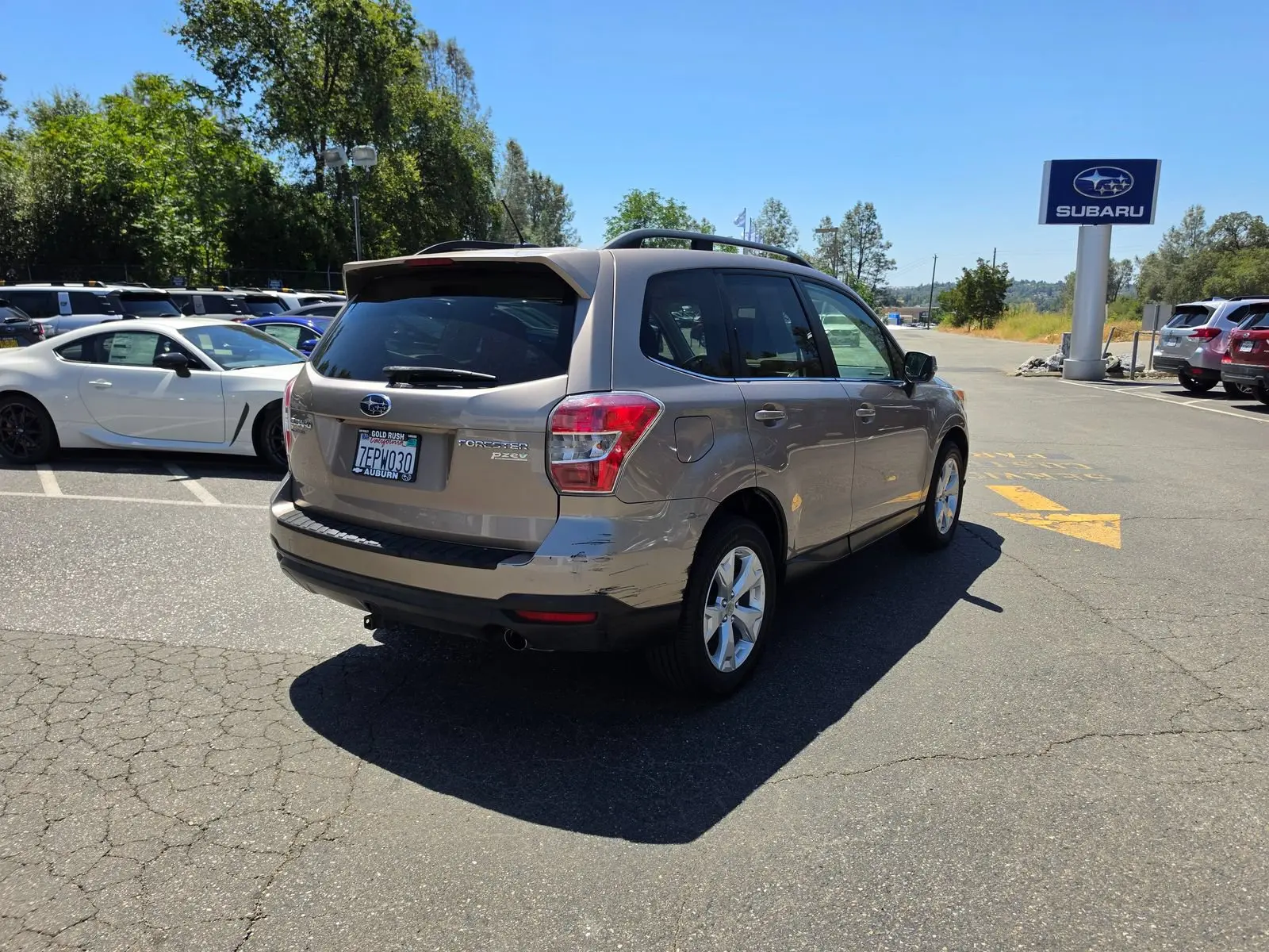2014 Subaru Forester 2.5i Touring AT PZEV photo 4