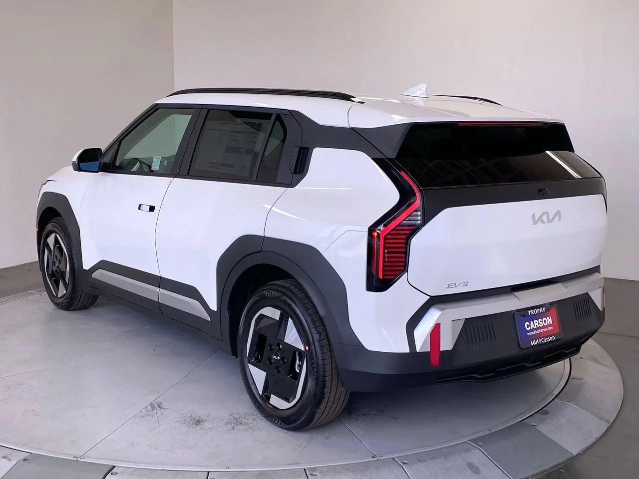 2027 Kia EV3 Wind photo 3