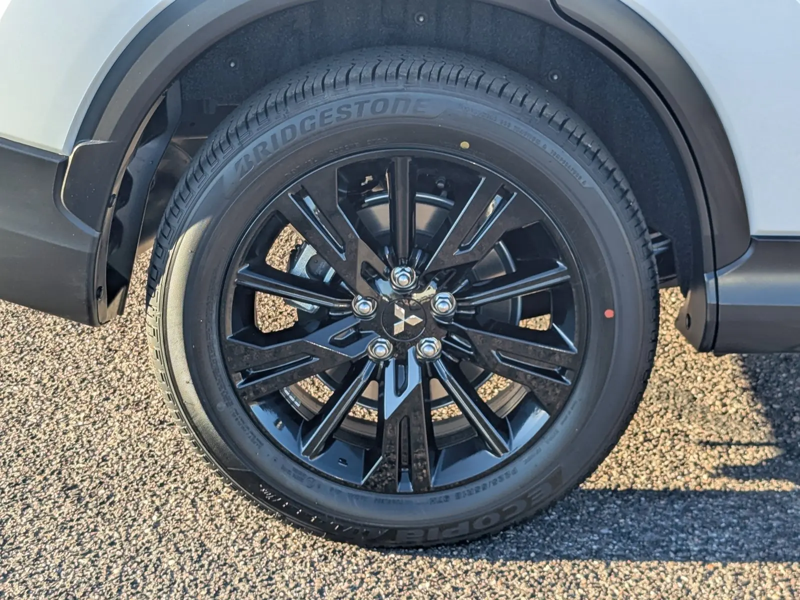 2026 Mitsubishi Eclipse Cross LE S-AWC photo 5