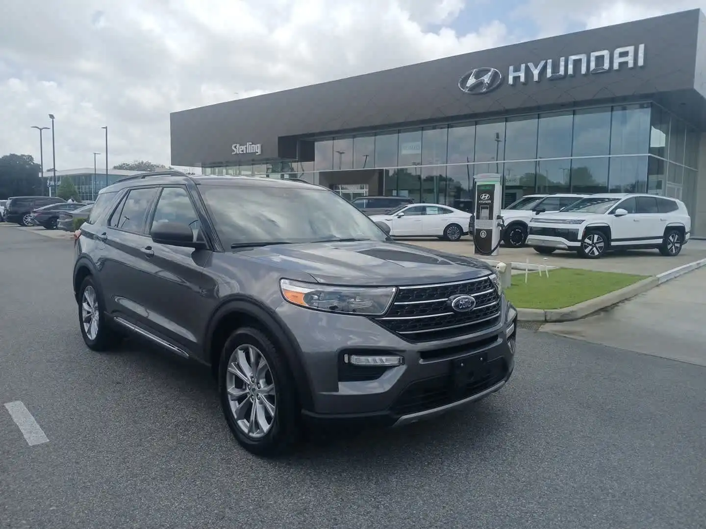 2021 Ford Explorer XLT RWD's photo