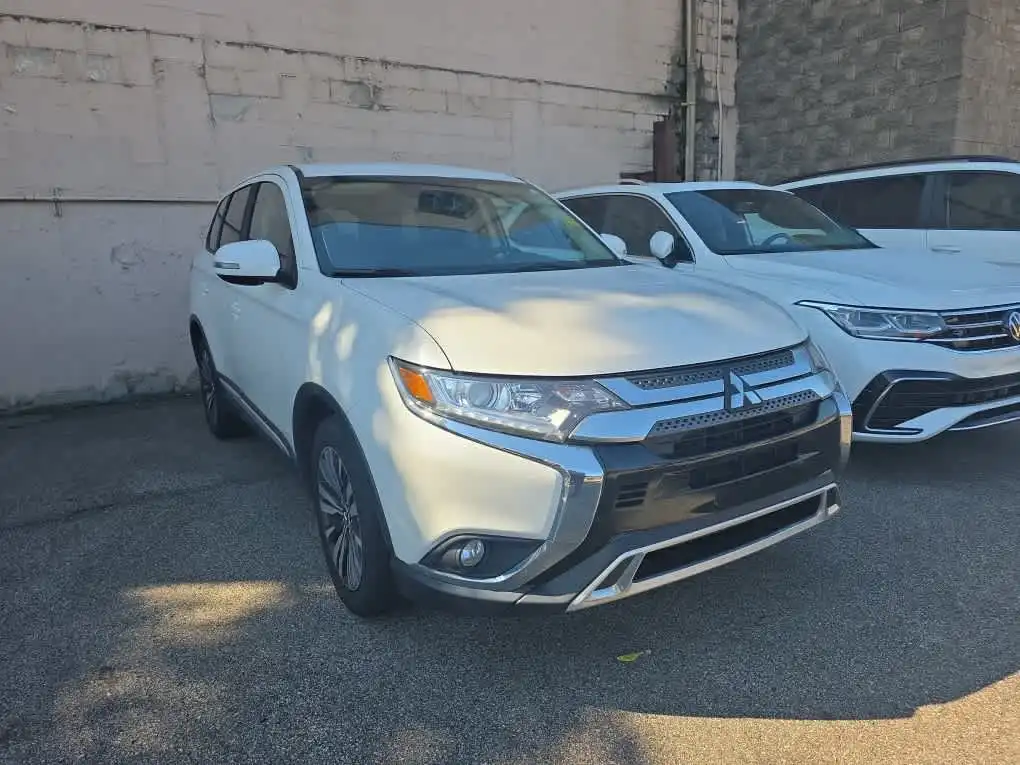 2020 Mitsubishi Outlander SE S-AWC's photo