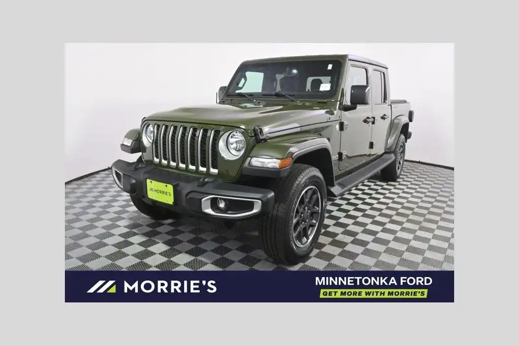 2022 Jeep Gladiator Overland's photo