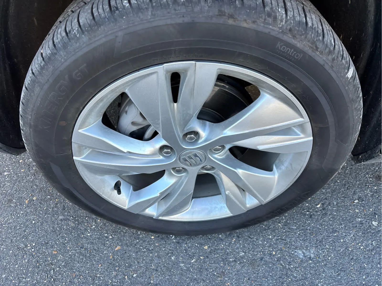 2026 Buick Encore GX Preferred AWD photo 3