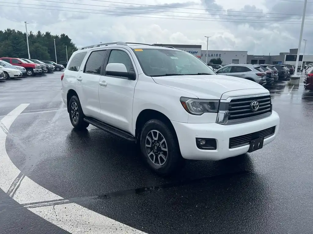 2019 Toyota Sequoia 5.7 Auto 4WD SR5's photo