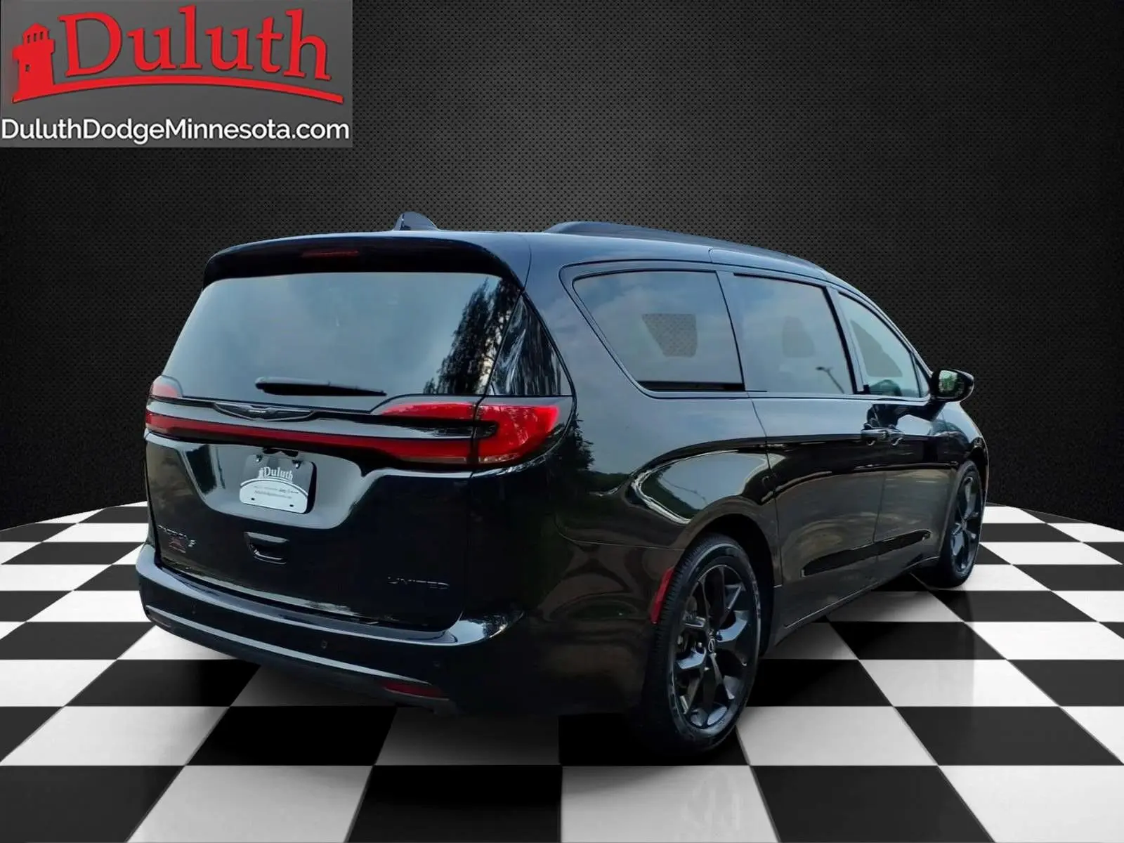 2026 Chrysler Pacifica Limited photo 5