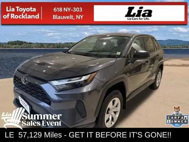 2023 Toyota RAV4 LE AWD's photo