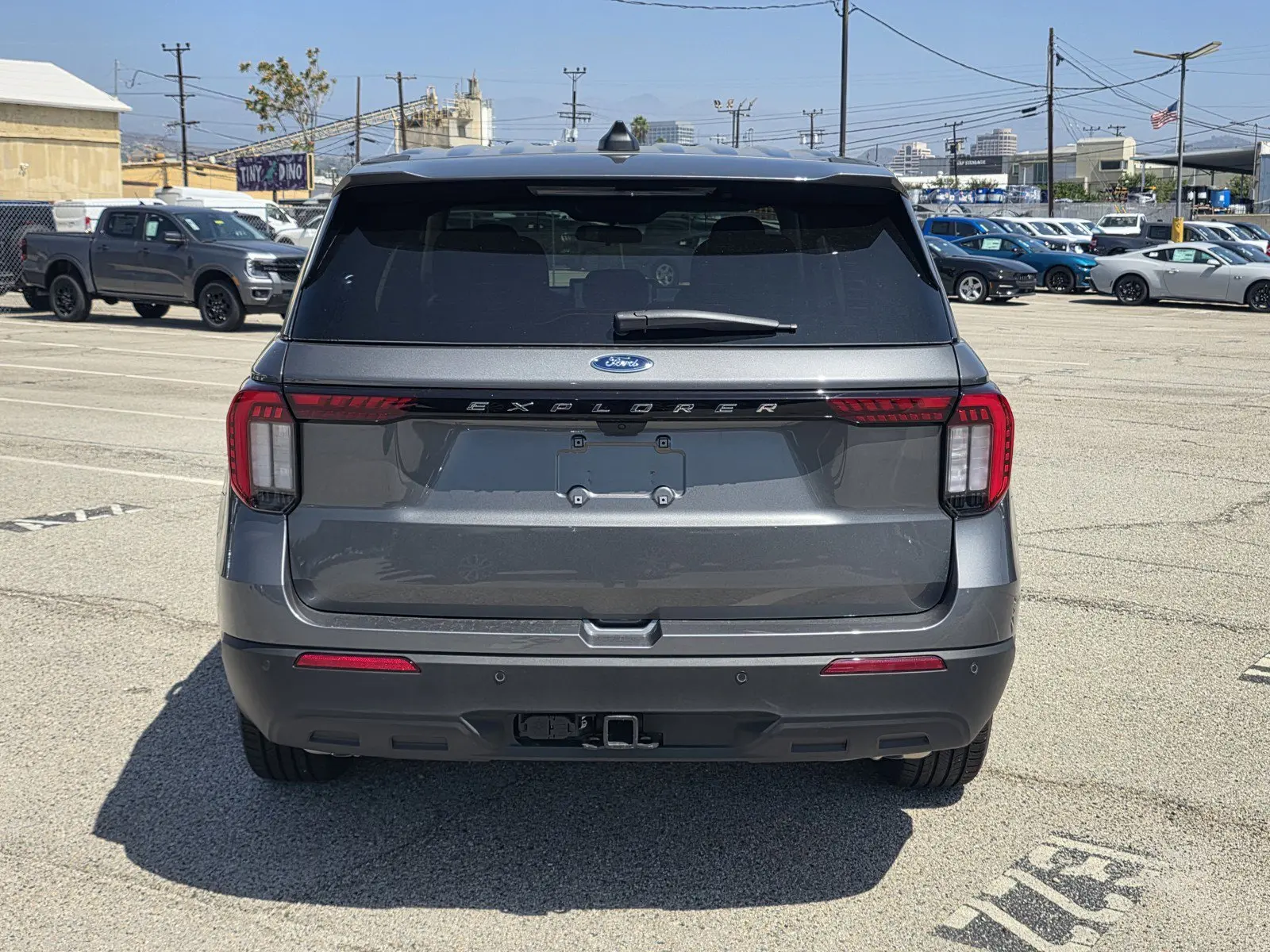 2026 Ford Explorer Active photo 5