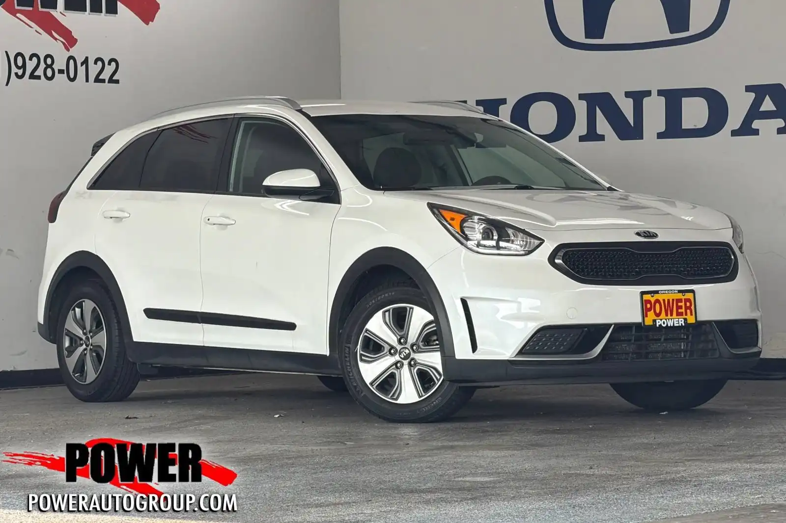 2019 Kia Niro LX's photo