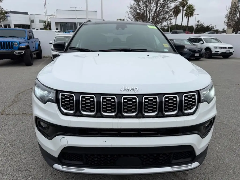 2024 Jeep Compass Limited 4X4 photo 4