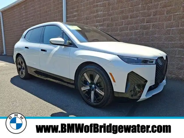 2023 BMW iX xDrive50's photo