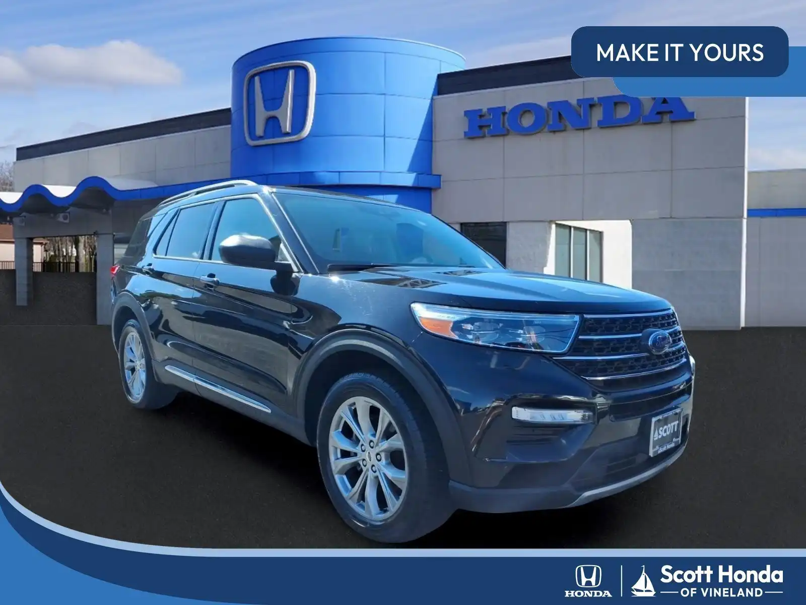 2021 Ford Explorer XLT 4WD's photo