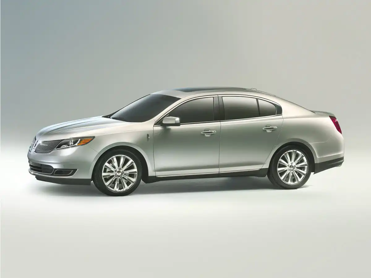 2015 Lincoln MKS AWD's photo