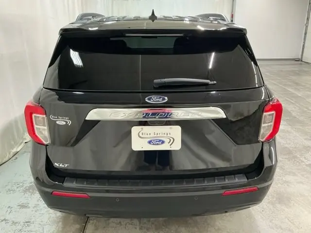 2023 Ford Explorer XLT RWD photo 4
