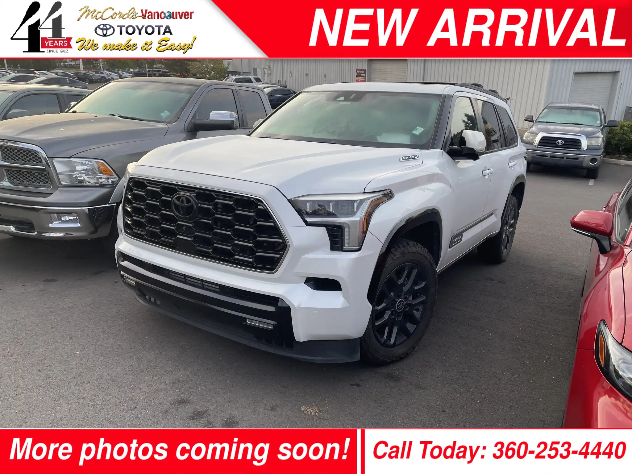 2024 Toyota Sequoia Platinum 4WD i-FORCE MAX Hybrid's photo