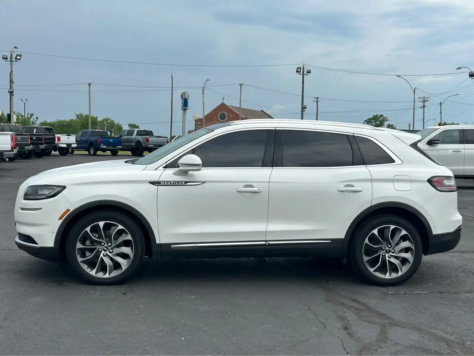 2022 Lincoln Nautilus Reserve AWD's photo