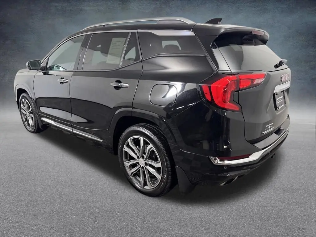 2020 GMC Terrain Denali AWD photo 4