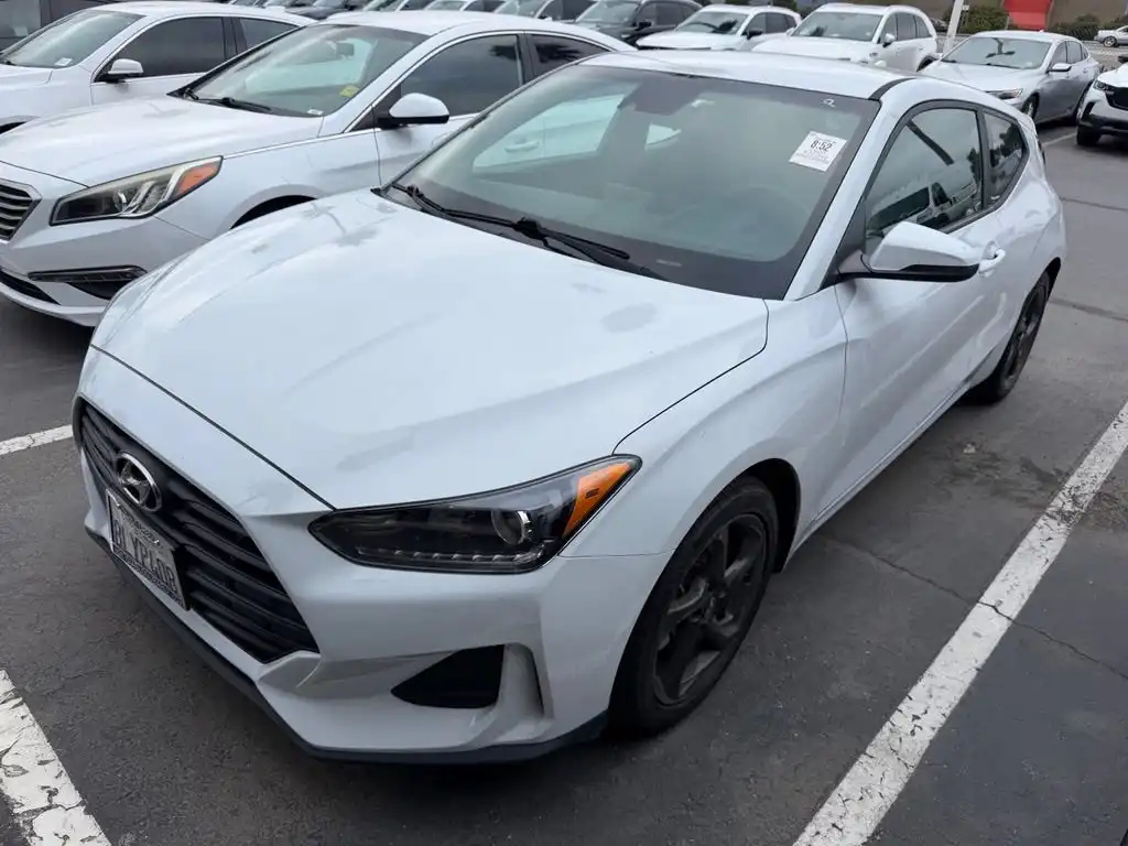 2020 Hyundai Veloster 2.0 Automatic's photo
