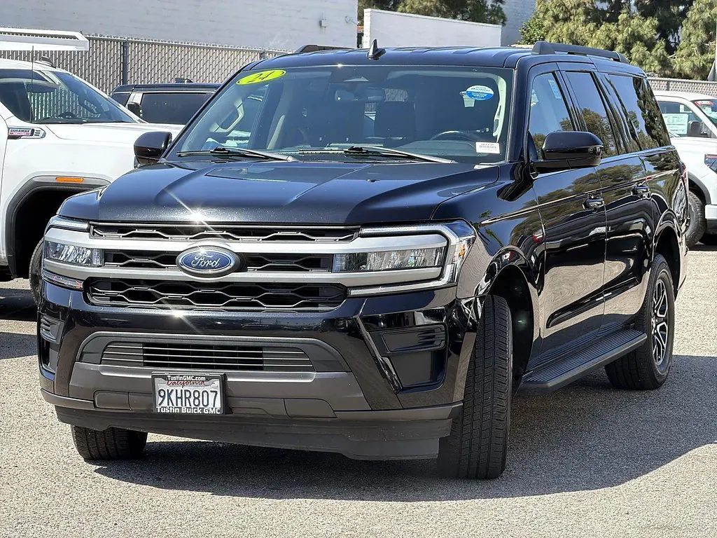 2024 Ford Expedition XLT MAX photo 3