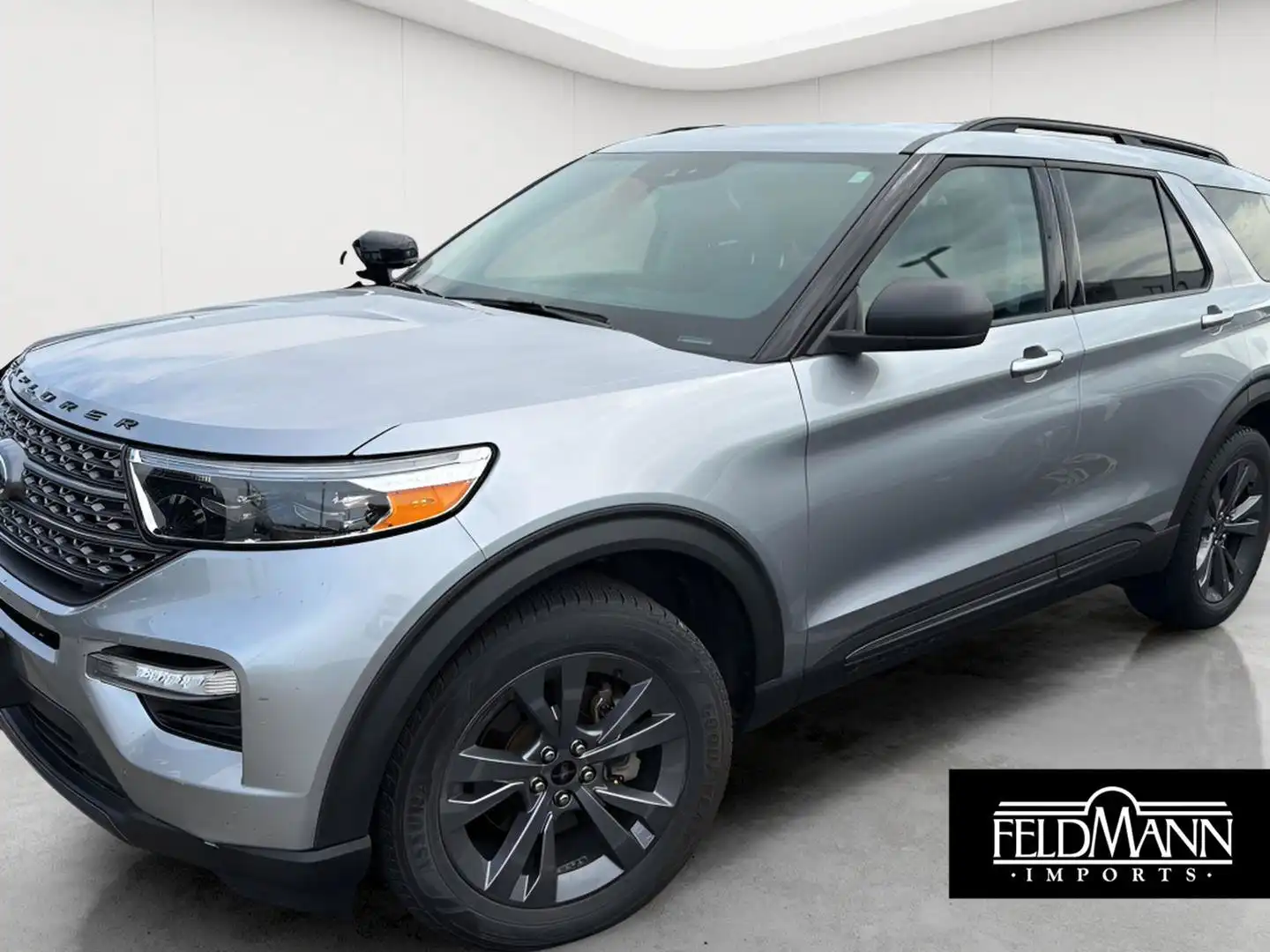 2021 Ford Explorer XLT 4WD's photo