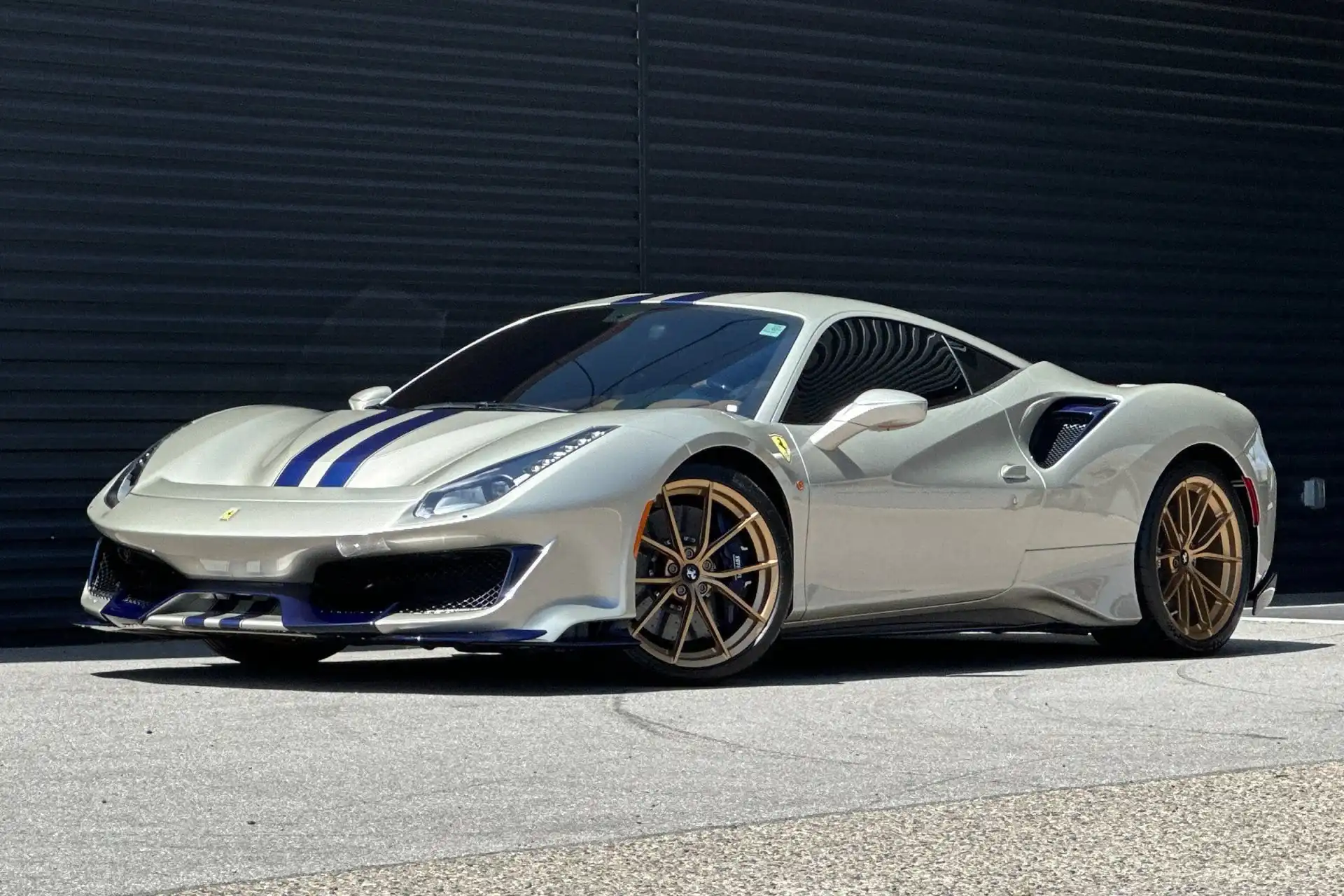 2019 Ferrari 488 Base's photo