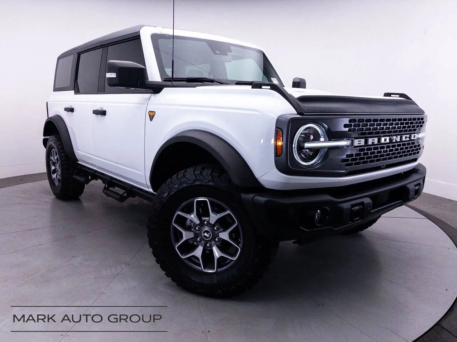 2023 Ford Bronco Badlands 4WD's photo
