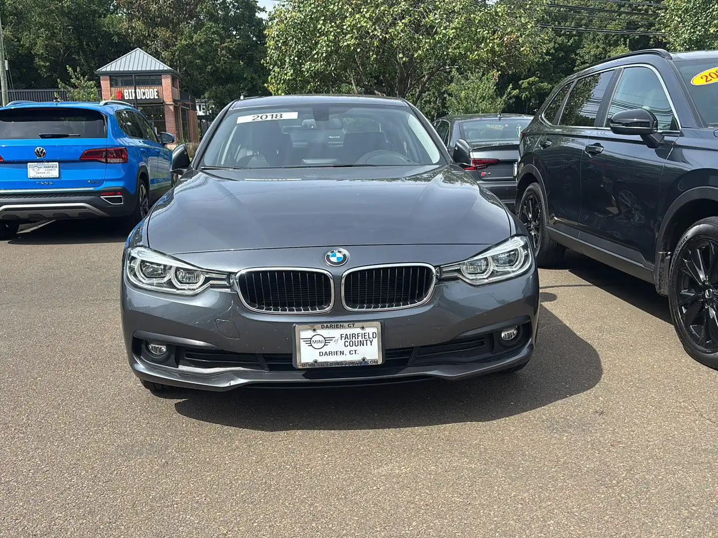 2018 BMW 3 Series 320i xDrive Sedan's photo